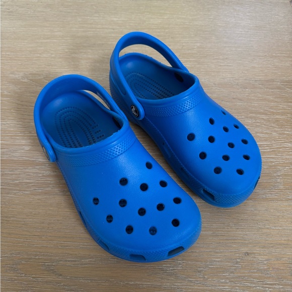 CROCS royal blue color rubber perforated clogs slides shoes size 4 youth kids - Picture 6 of 6